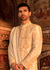 GOLDEN SPLENDOR (SHERWANI)